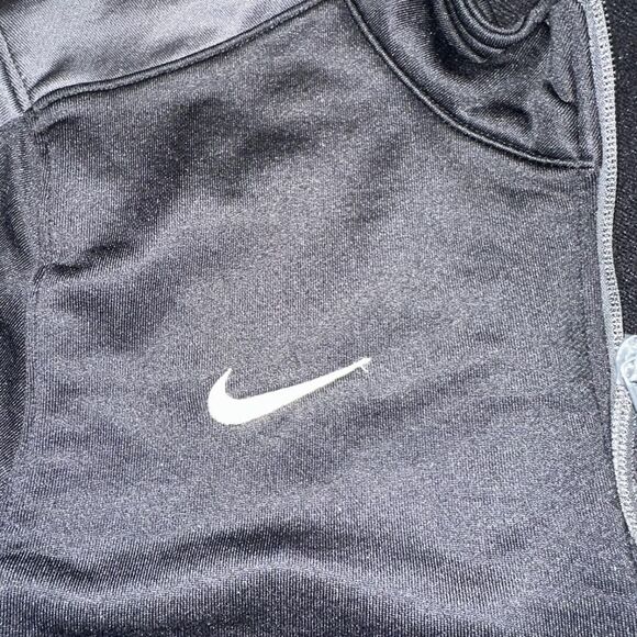 Nike Men's Black and Grey Zip Up Jacket - Picture 3 of 7